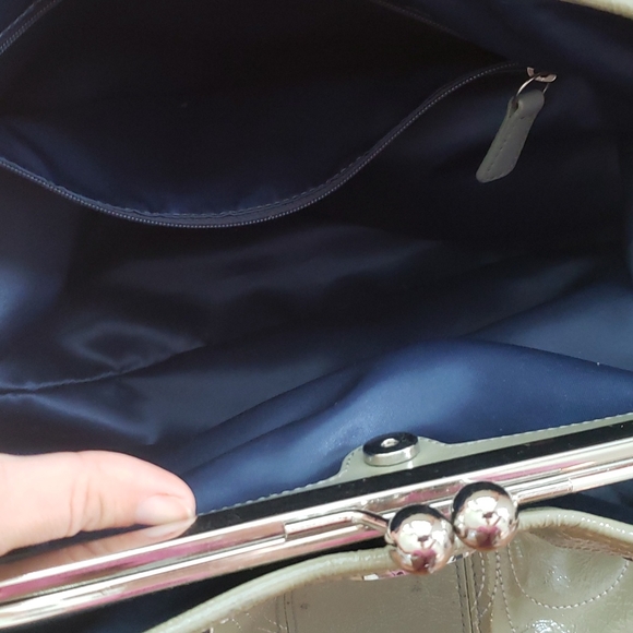 Coach F15658 signature kiss lock carryall never full olive green stiched pattern - Picture 7 of 13